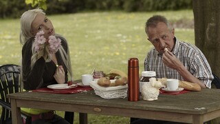 Behind the Scenes with Blonde Bombshell AlexisII - sex videos online YAY.PORN