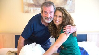 Deepthroat Action with Bunny Babe - sex videos online YAY.PORN