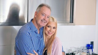 Cock Worship with Roxy - sex videos online YAY.PORN