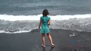 Holly Hendrix Amateur POV Sex on the Beach - sex videos online YAY.PORN