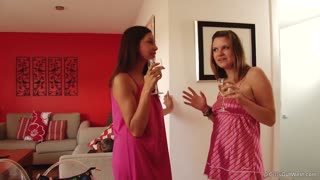 Brunette Lesbian Duo Bianca & Veronica BTS Clips - sex videos online YAY.PORN