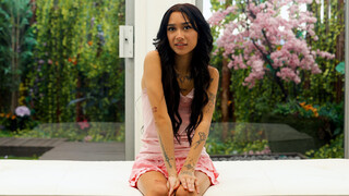 Katie Gives a Blowjob - sex videos online YAY.PORN