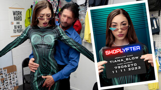 Tiana Blow's Intergalactic Encounter - sex videos online YAY.PORN